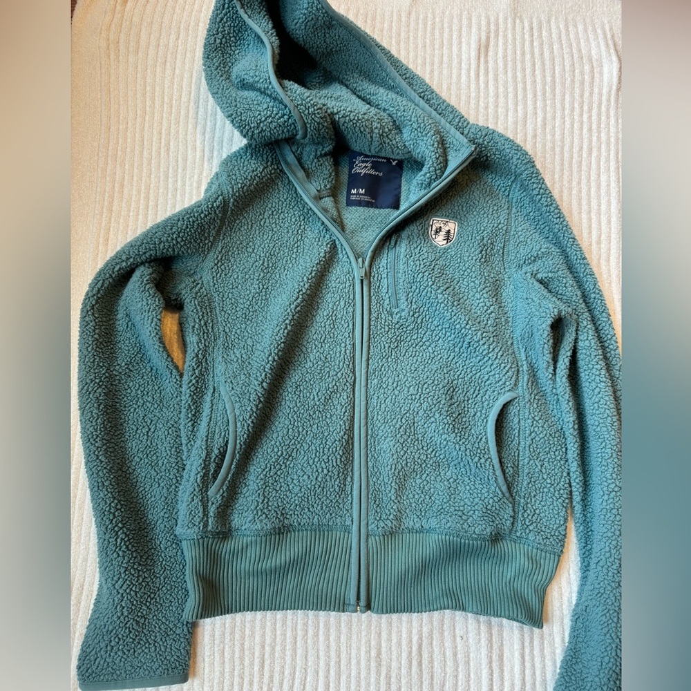 American Eagle Fuzzy Zip Up!